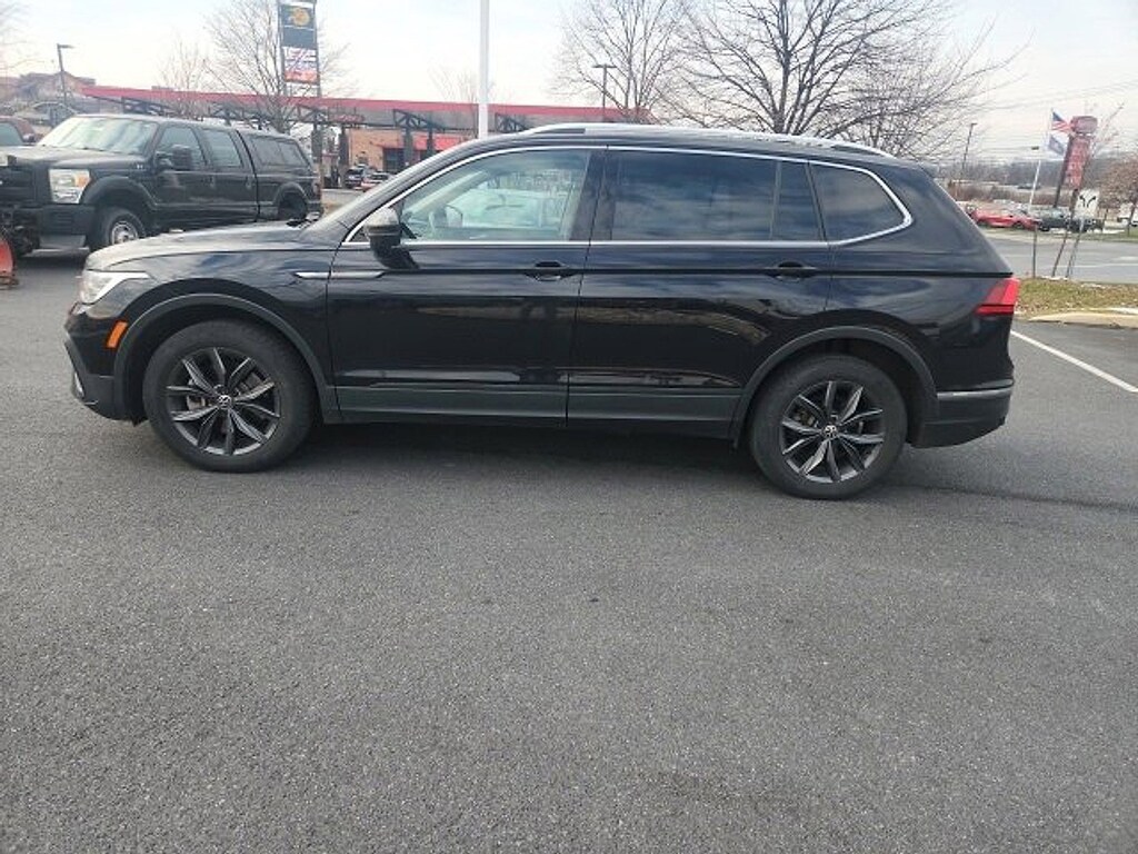 Used 2022 Volkswagen Tiguan SE 2.0T SE 4MOTION
