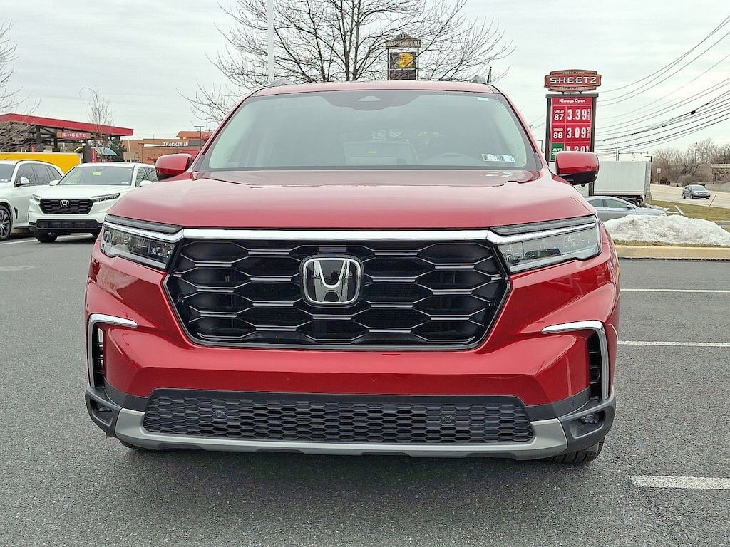 Certified 2025 Honda Pilot Touring Touring AWD