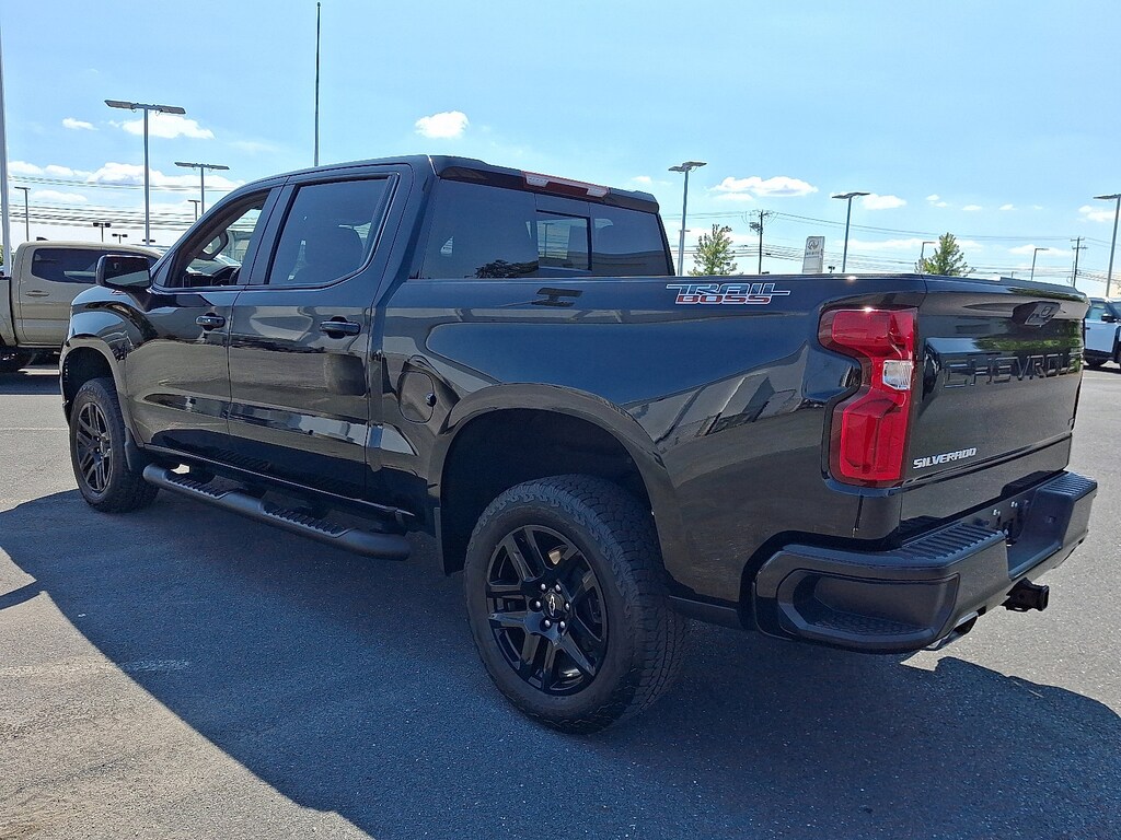 Used 2024 Chevrolet Silverado 1500 LT Trail Boss 4WD Crew Cab 147 LT Trail Boss