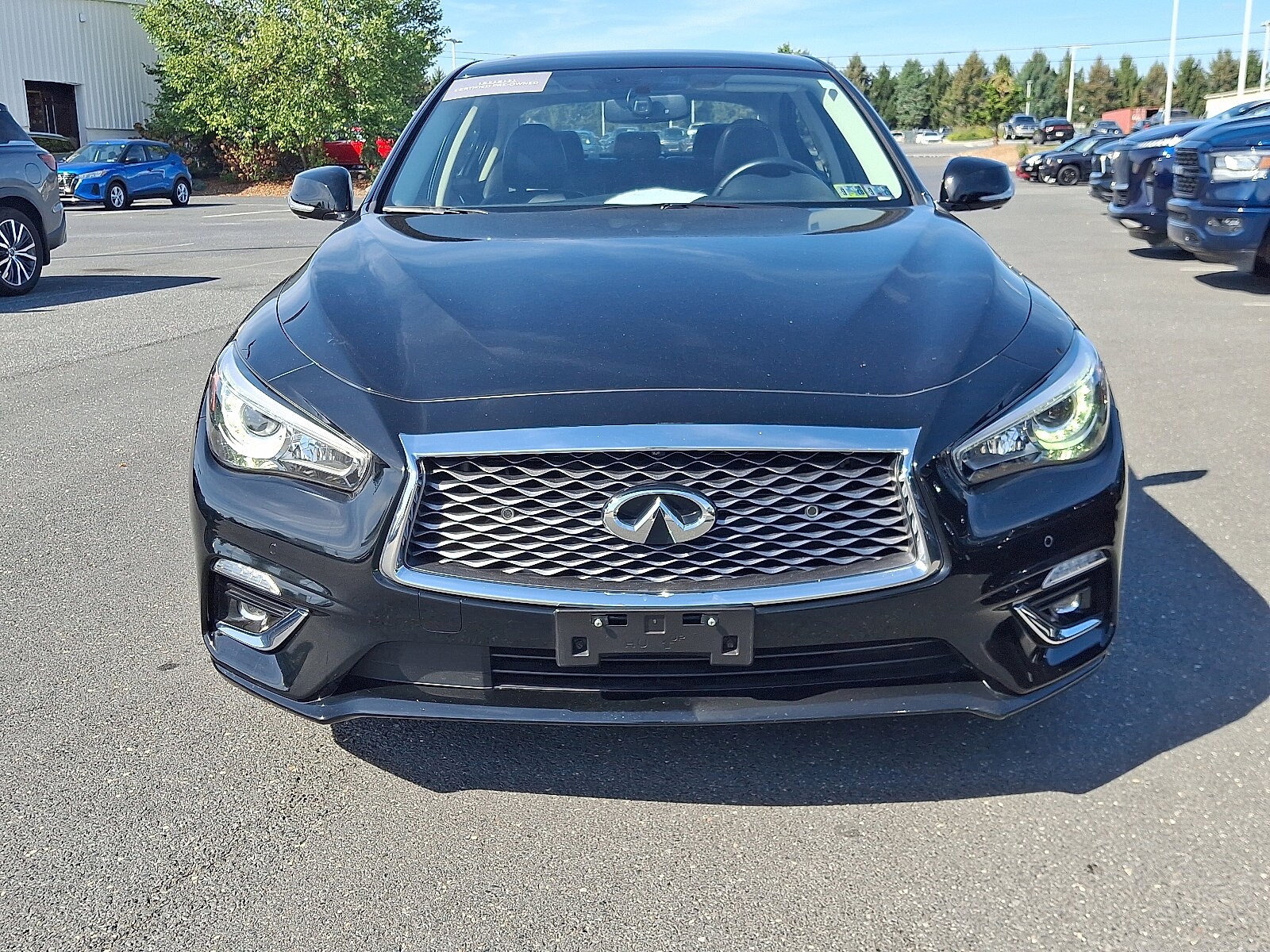 2022 Infiniti Q50 LUXE AWD photo 2