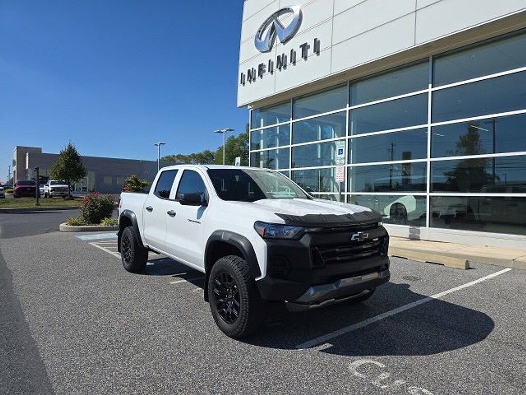 Used 2023 Chevrolet Colorado 4WD Trail Boss 4WD Crew Cab Trail Boss