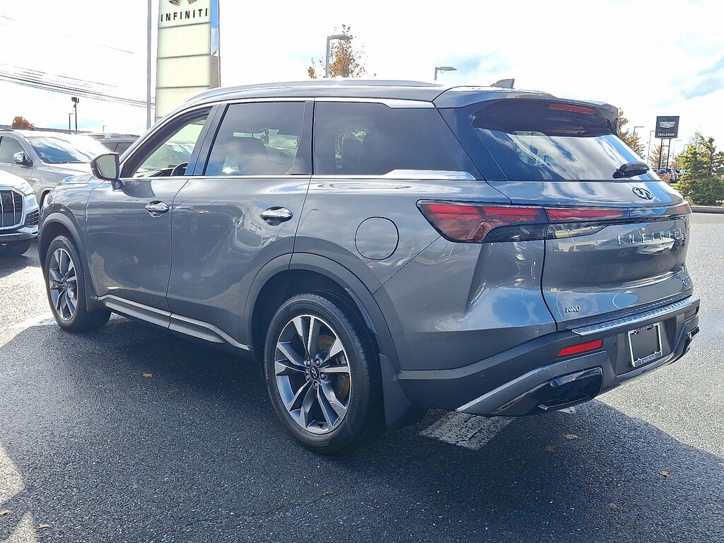 2023 Infiniti QX60 Luxe AWD photo 2
