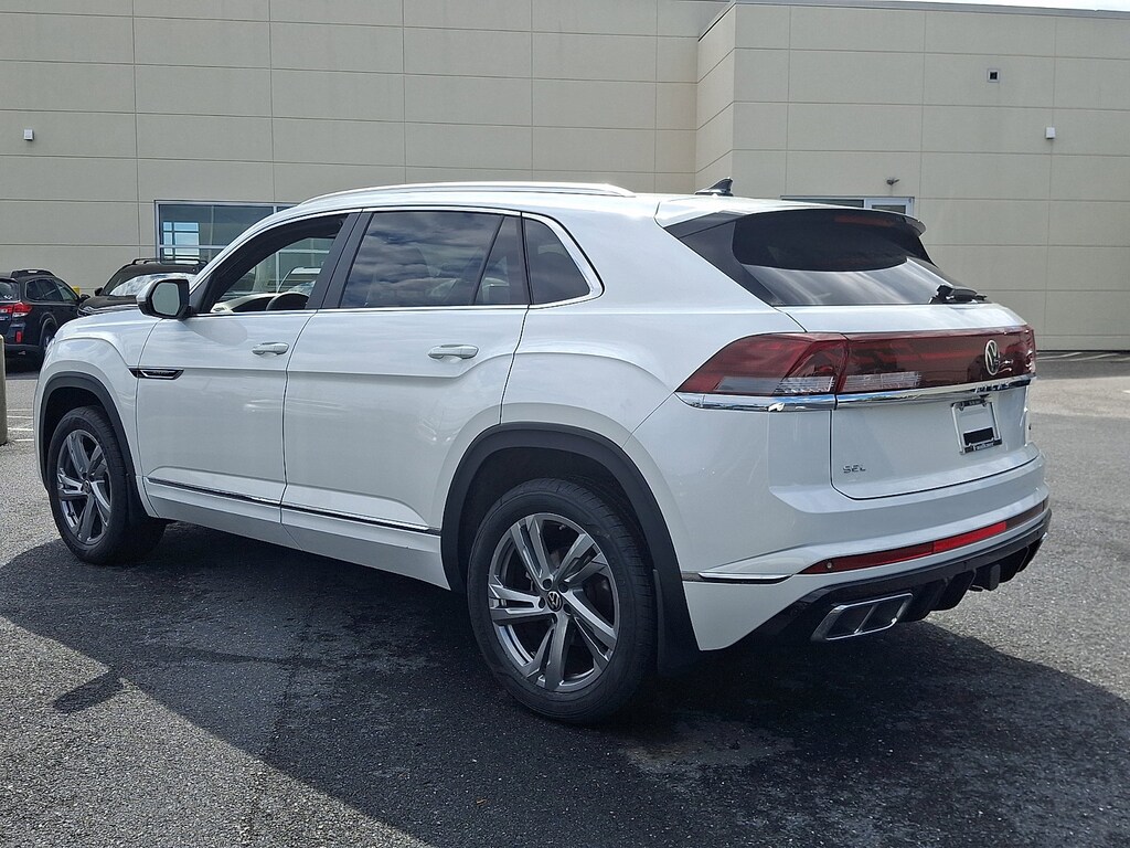Used 2024 Volkswagen Atlas Cross Sport 2.0T SEL R-Line 2.0T SEL R-Line 4MOTION