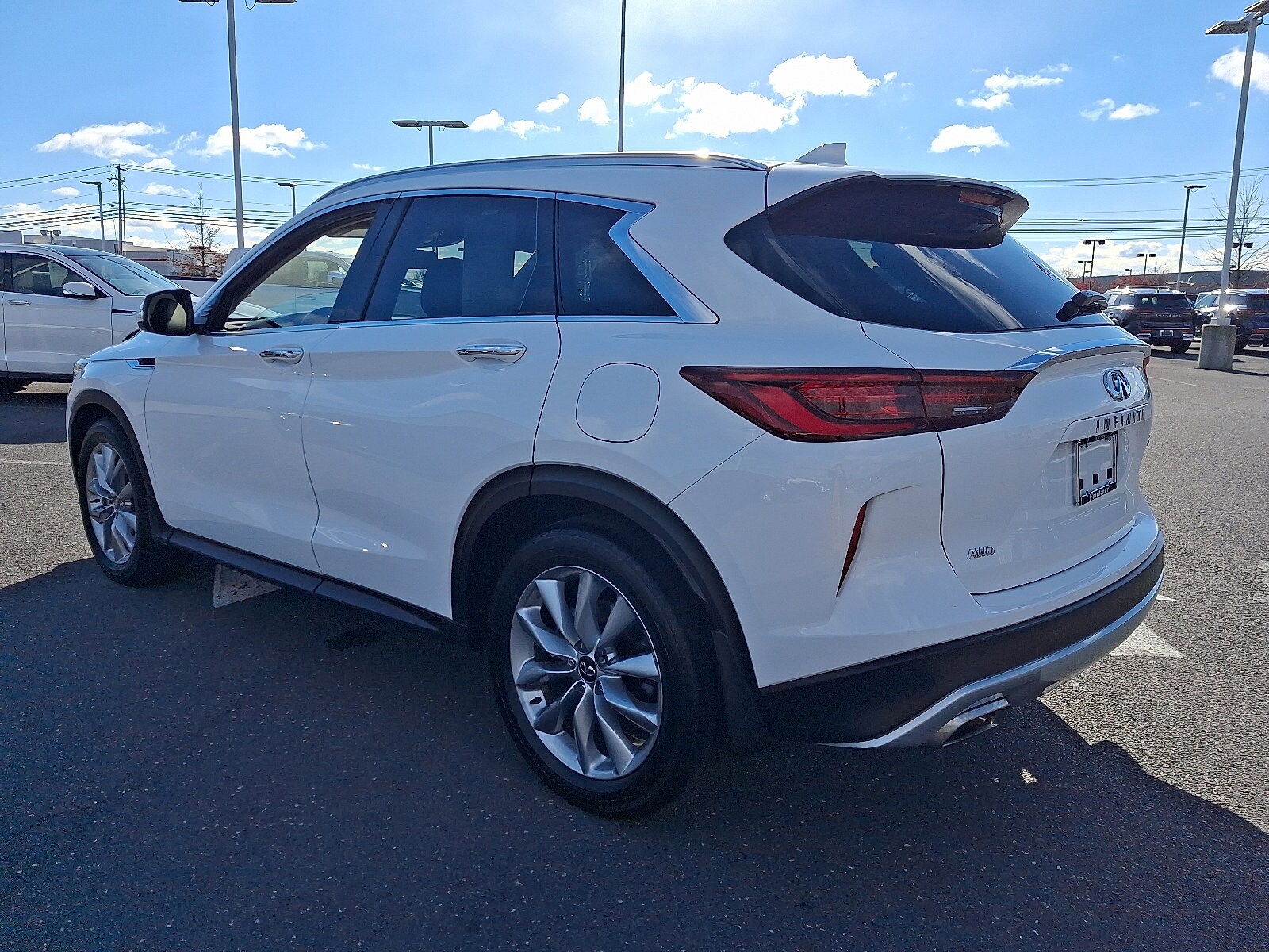 2022 Infiniti QX50 Luxe AWD photo 4