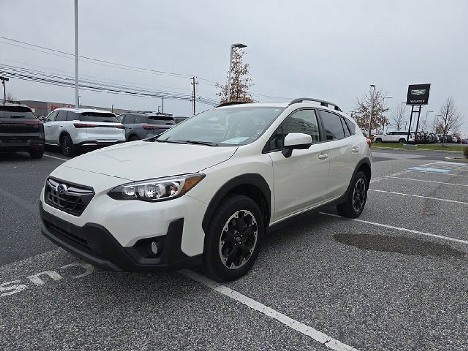 2023 Subaru Crosstrek 2.0i Premium photo 3