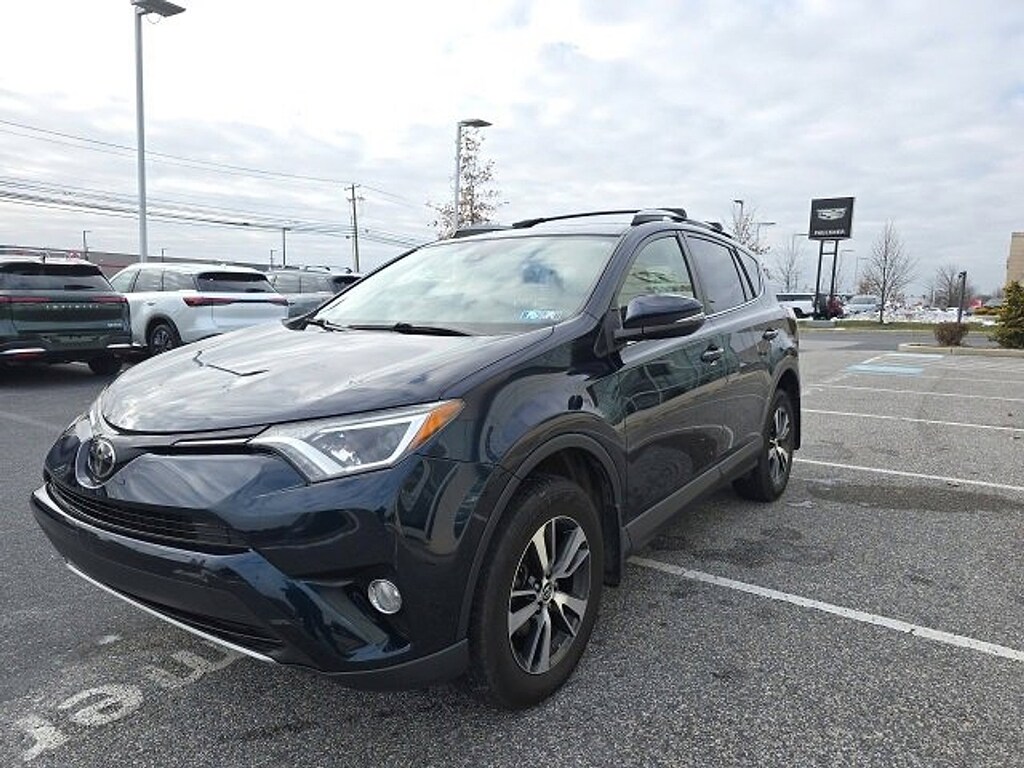 Used 2018 Toyota RAV4 XLE XLE AWD