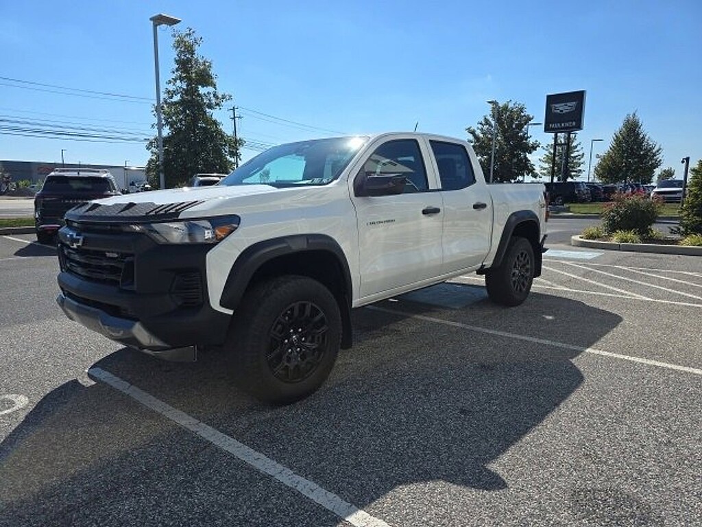 Used 2023 Chevrolet Colorado 4WD Trail Boss 4WD Crew Cab Trail Boss