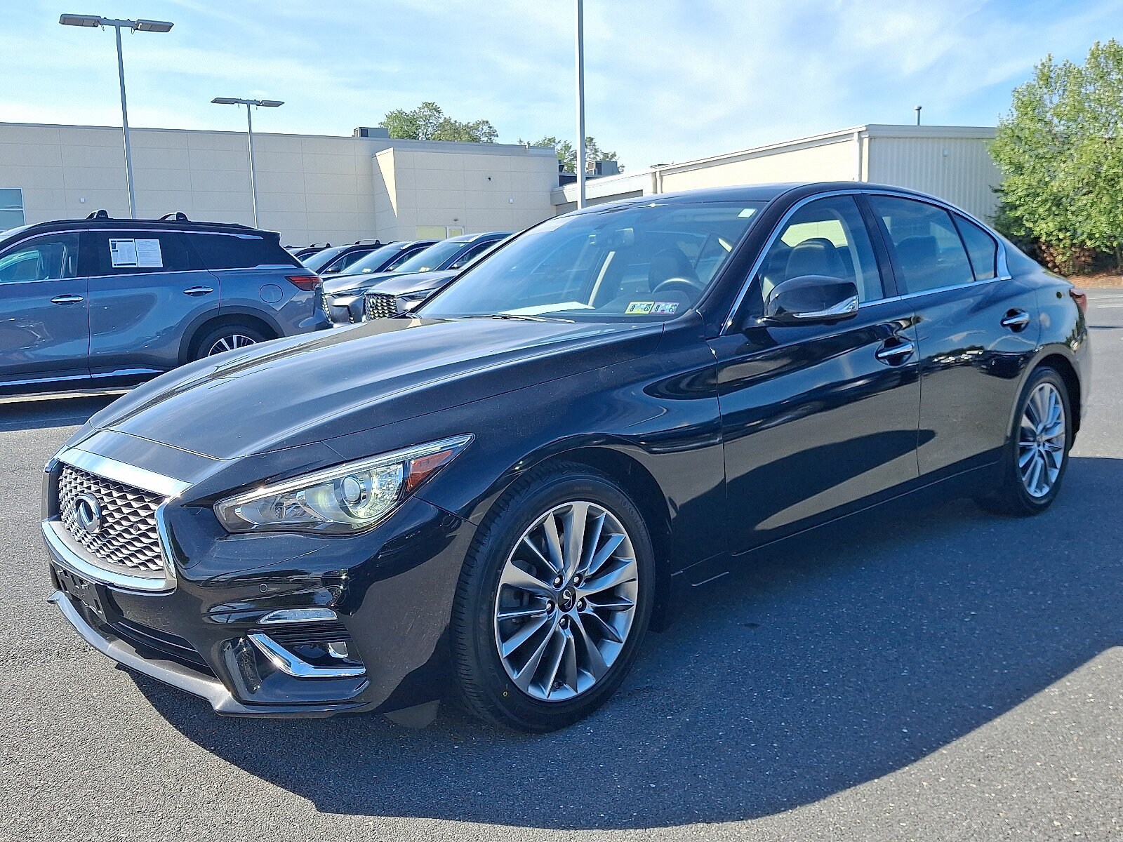 2022 Infiniti Q50 LUXE AWD photo 3