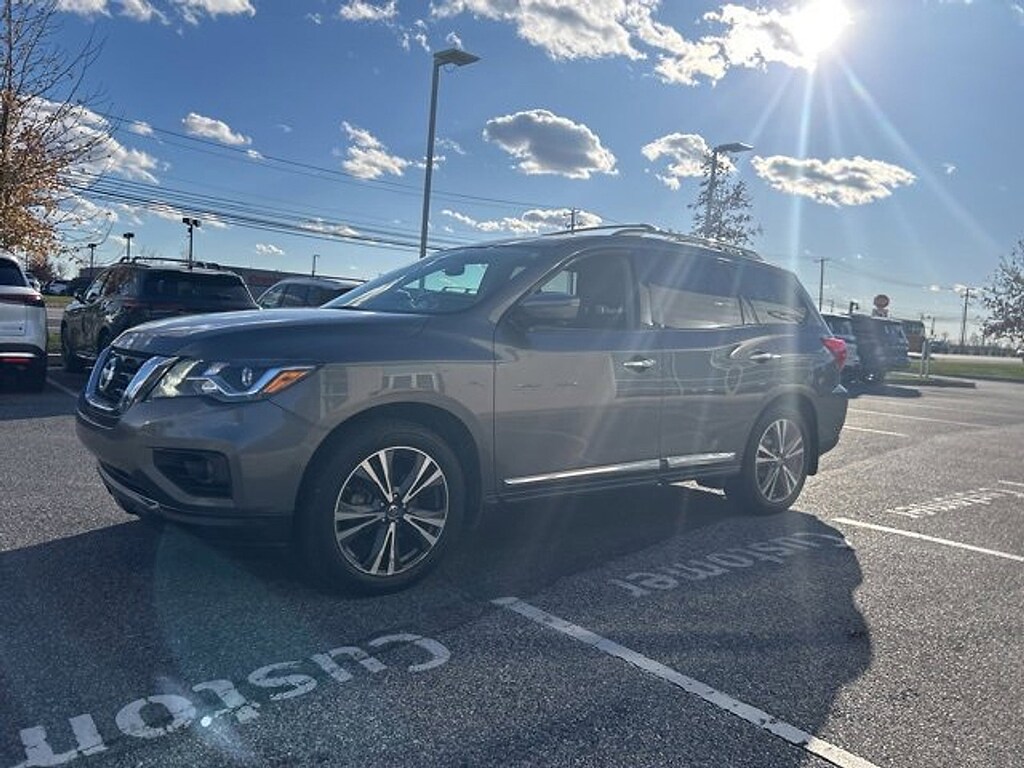 Used 2017 Nissan Pathfinder Platinum 4x4 Platinum