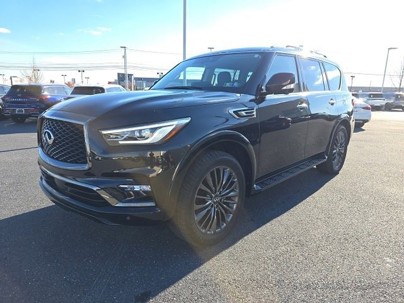 2023 Infiniti QX80 Premium Select photo 3