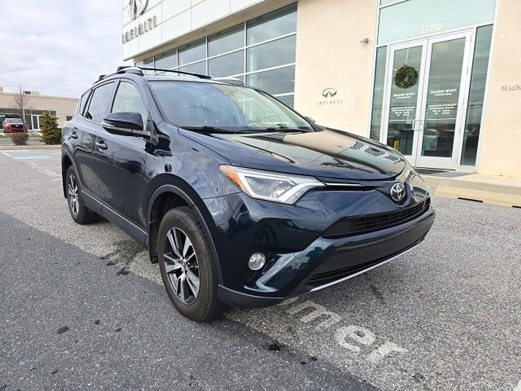 Used 2018 Toyota RAV4 XLE XLE AWD