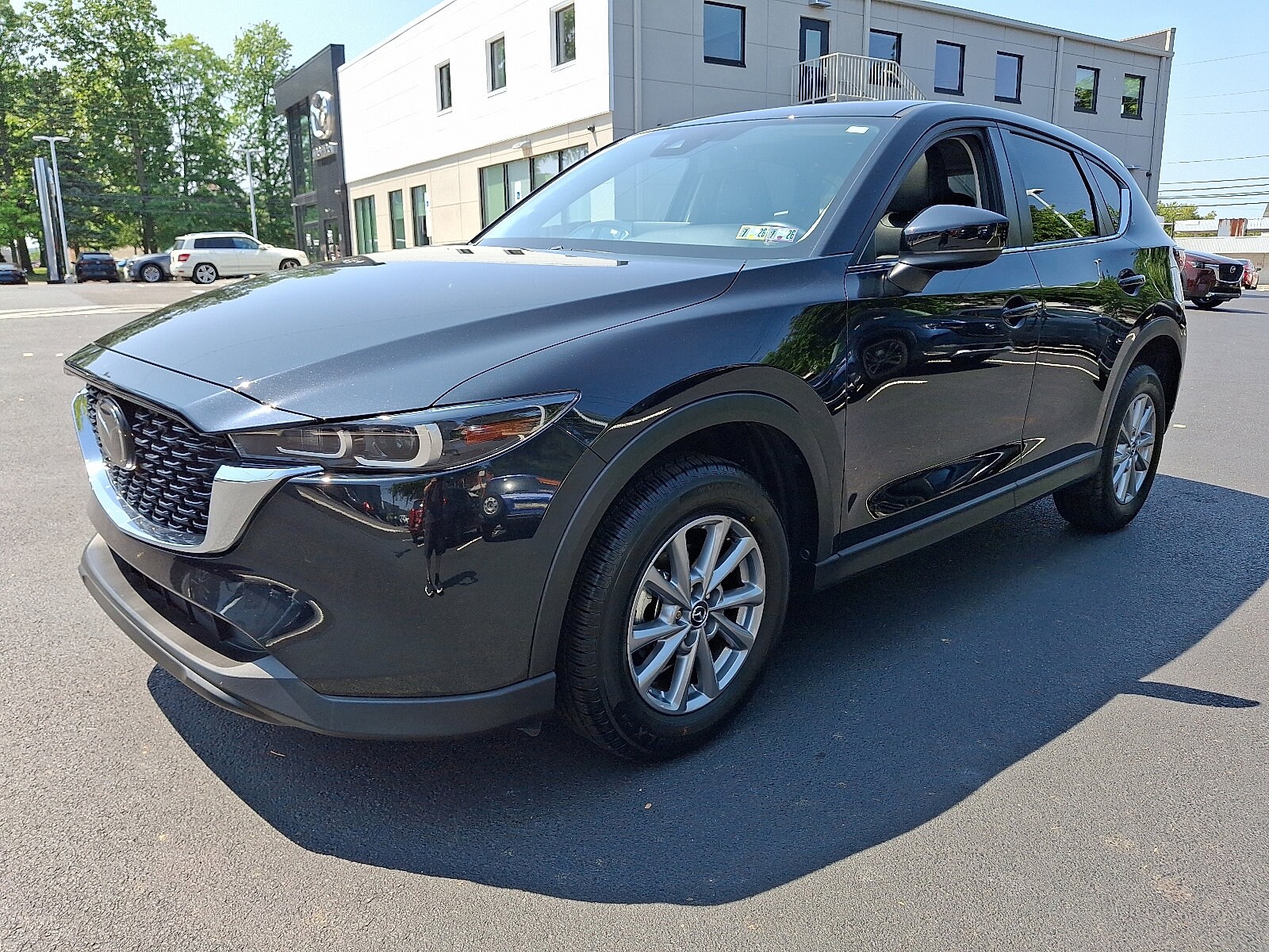 2022 Mazda CX-5 2.5 S Preferred photo 2