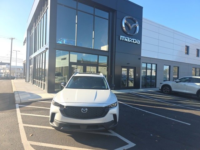 2023 Mazda CX-50 2.5 Preferred Plus photo 3