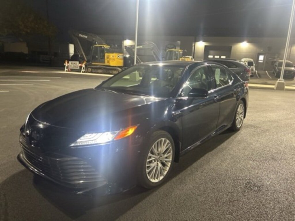 Used 2020 Toyota Camry Hybrid XLE Hybrid XLE CVT