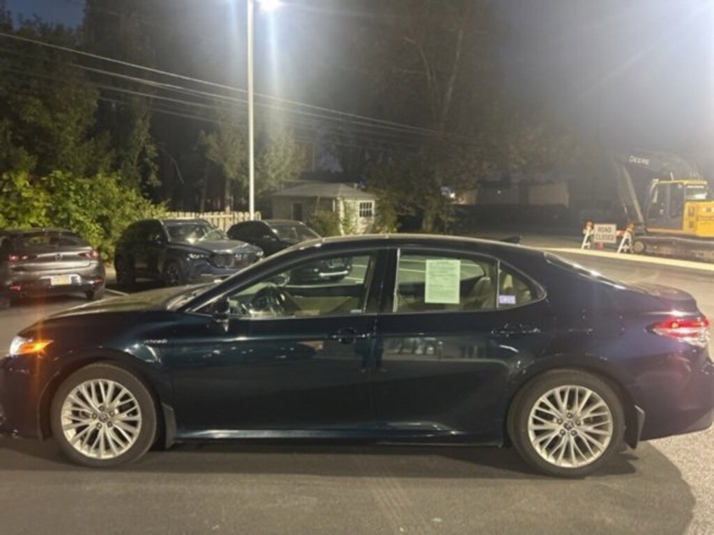 Used 2020 Toyota Camry Hybrid XLE Hybrid XLE CVT