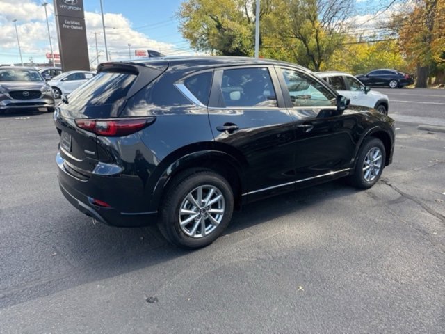 2025 Mazda CX-5 2.5 Select photo 4