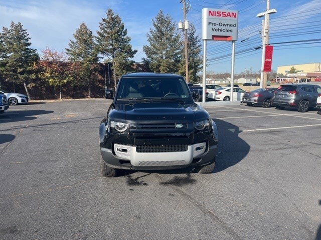 2025 Land Rover Defender 110 S photo 2