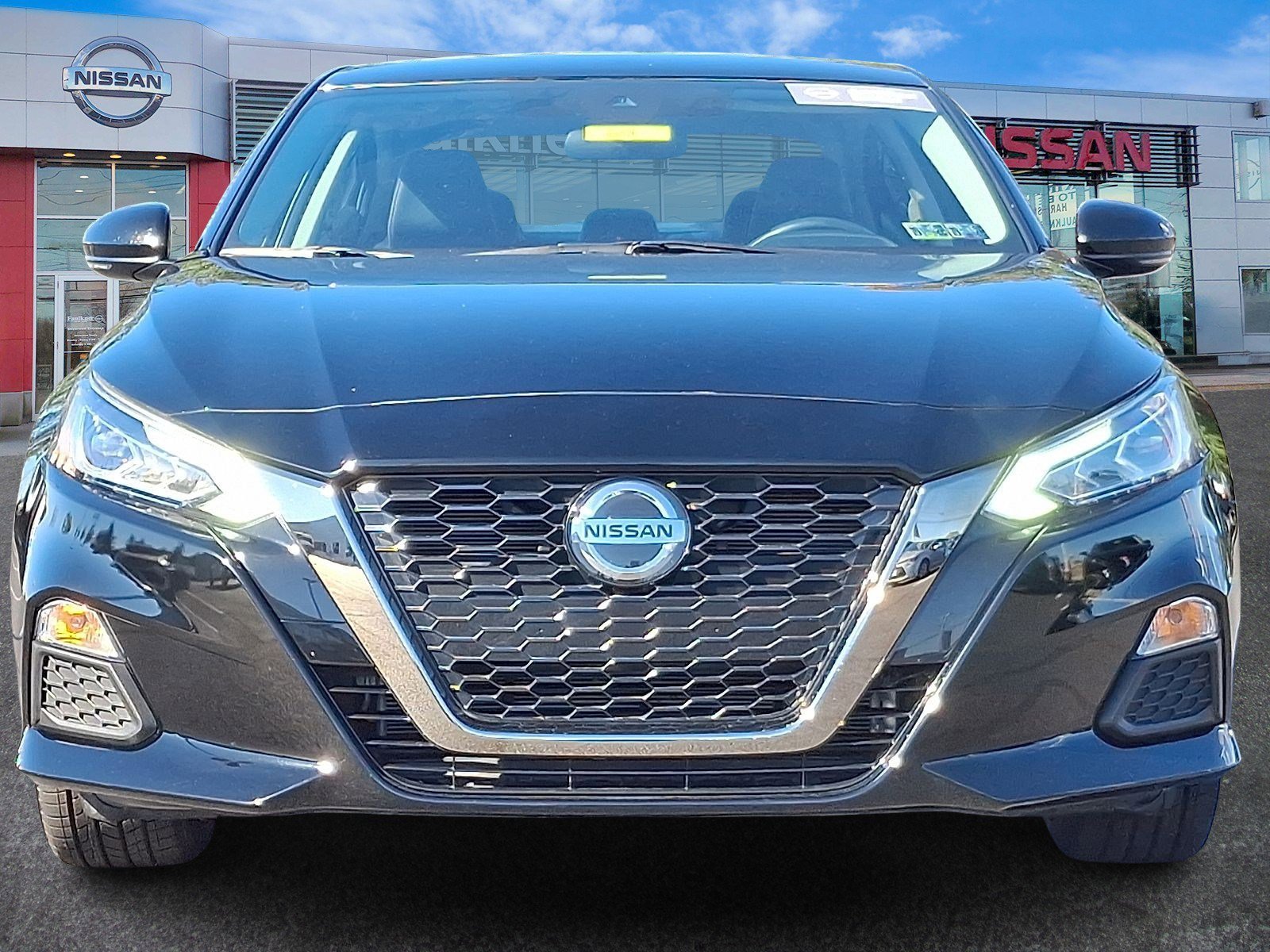 2020 Nissan Altima 2.5 SR photo 2