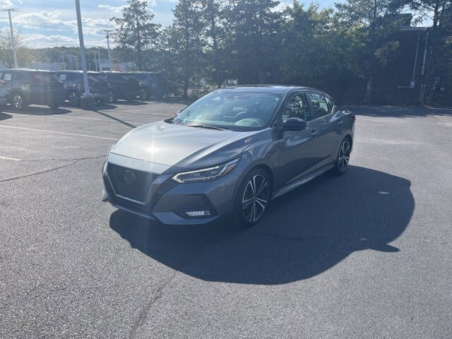 2021 Nissan Sentra SR photo 3