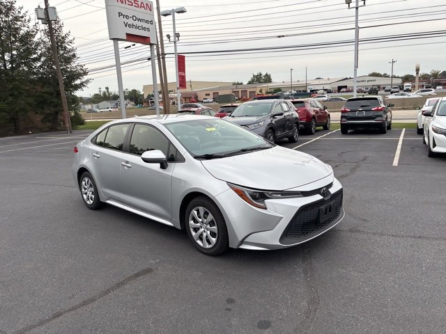 2020 Toyota Corolla LE photo 2