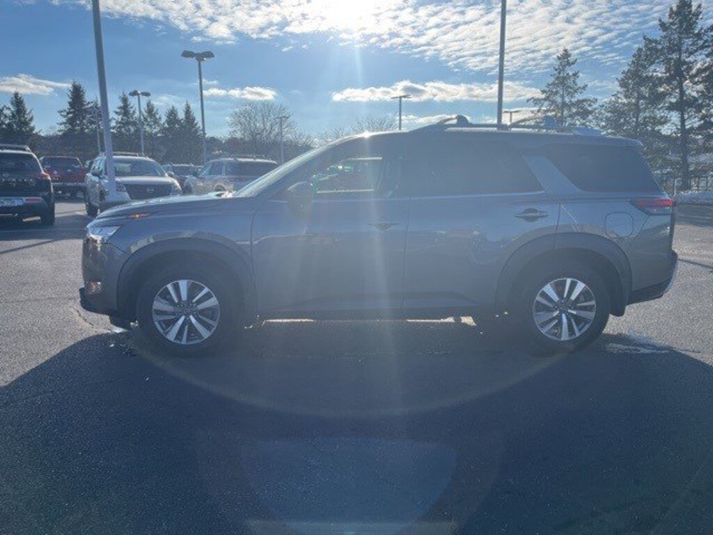 Certified 2023 Nissan Pathfinder SL SL 4WD