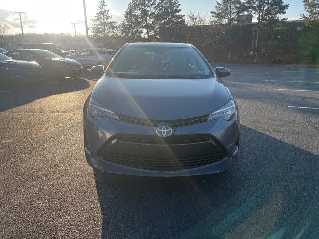 2018 Toyota Corolla LE photo 2