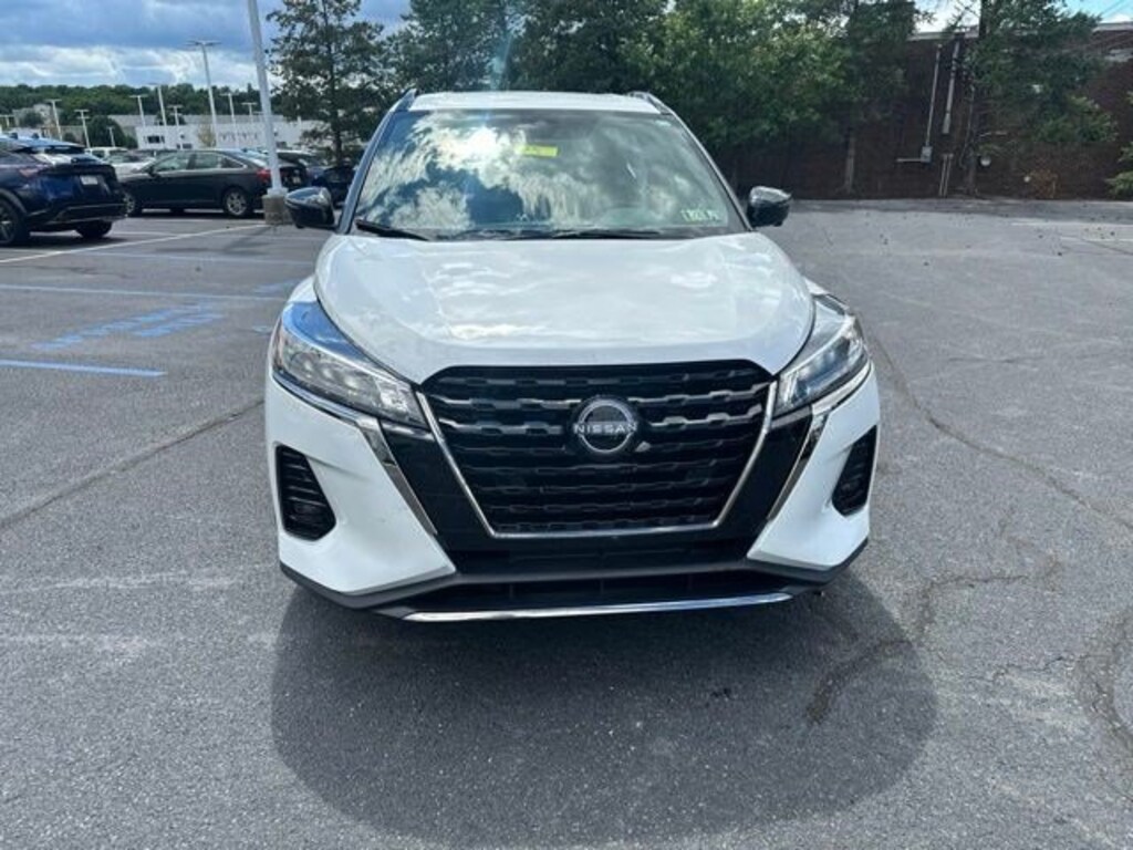Certified 2023 Nissan Kicks SR SR FWD