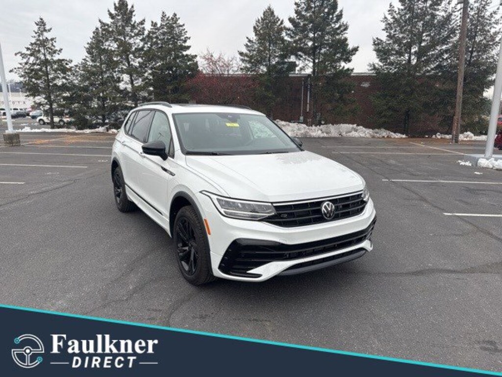 Used 2024 Volkswagen Tiguan SE R-Line Black 2.0T SE R-Line Black 4MOTION