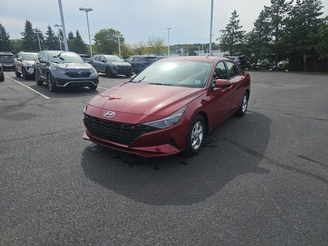 2023 Hyundai Elantra SE photo 3