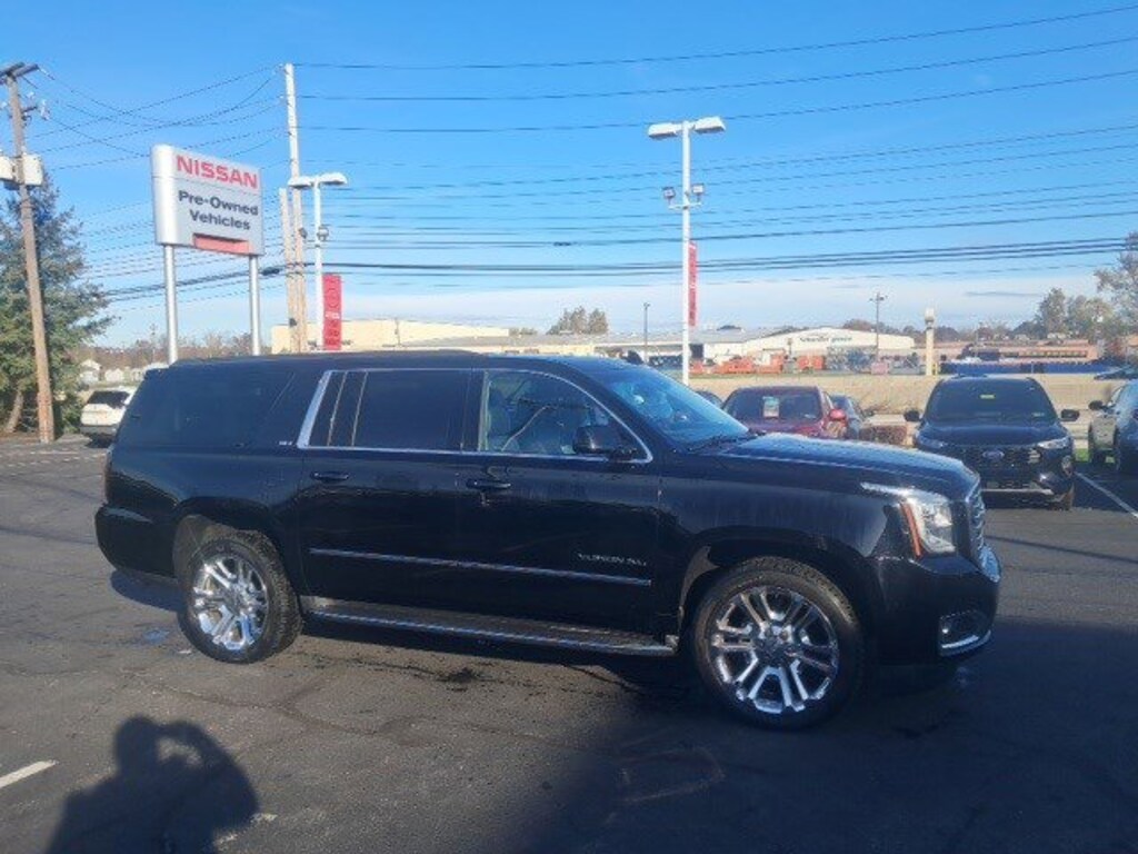 Used 2017 GMC Yukon XL SLT 4WD  SLT