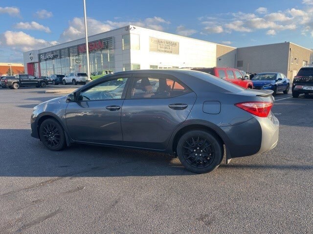 2018 Toyota Corolla LE photo 4