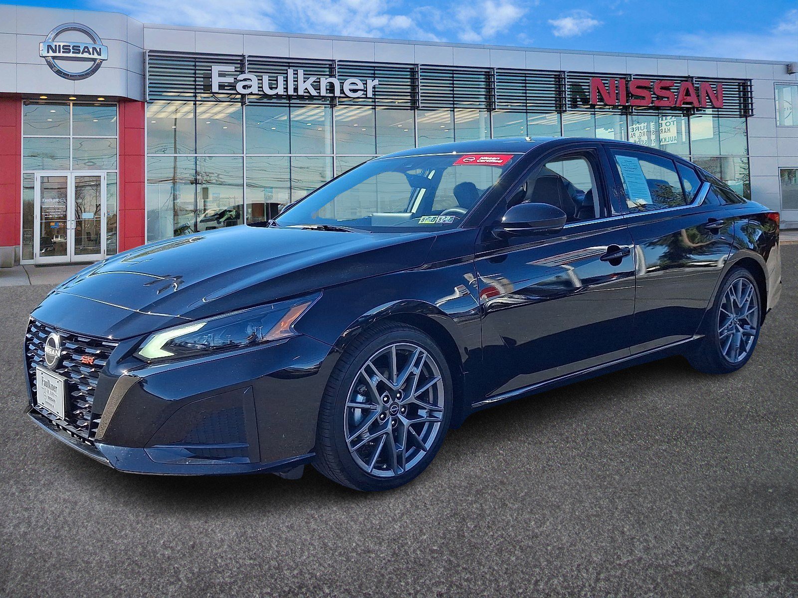 2024 Nissan Altima SR VC-Turbo photo 3