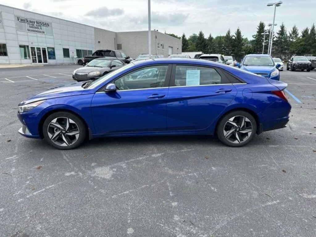 Used 2023 Hyundai Elantra Limited Limited IVT