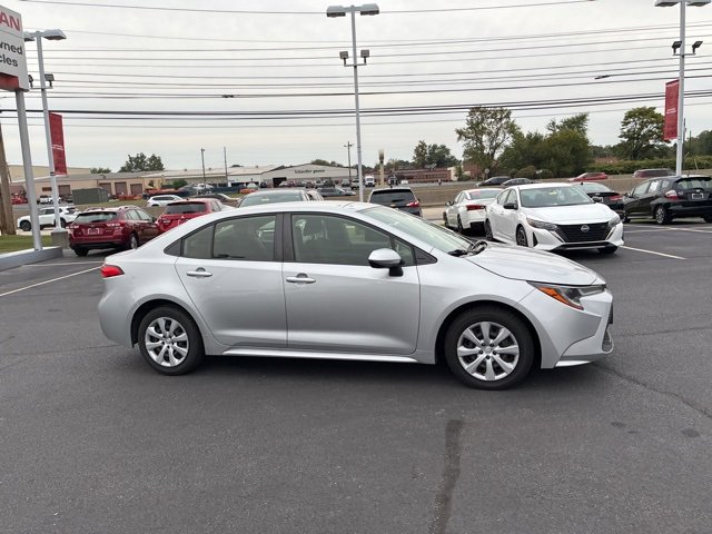 2020 Toyota Corolla LE photo 4