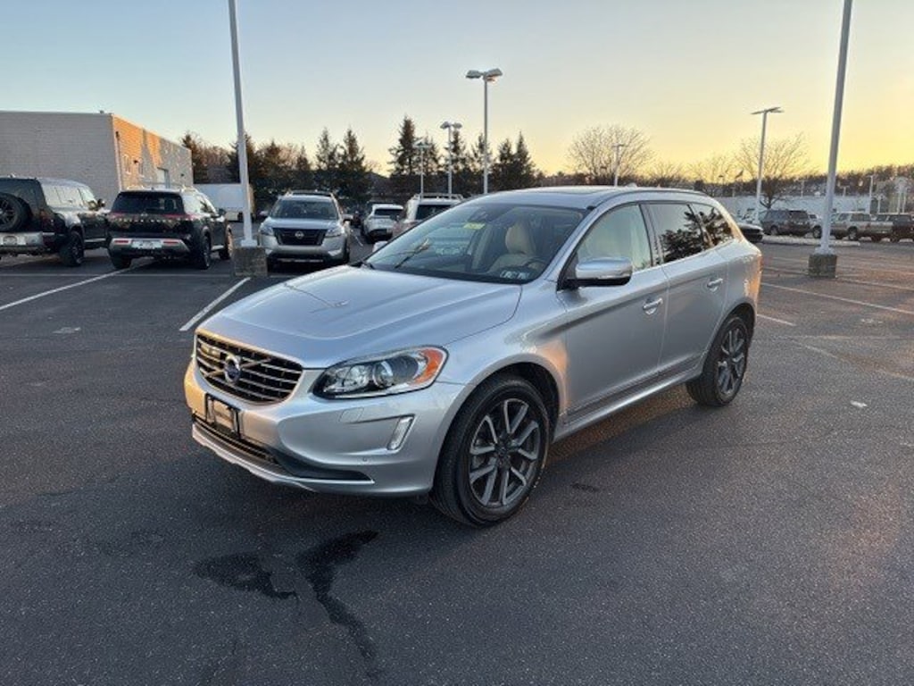 Used 2016 Volvo XC60 T6 Drive-E Platinum AWD T6 Drive-E Platinum