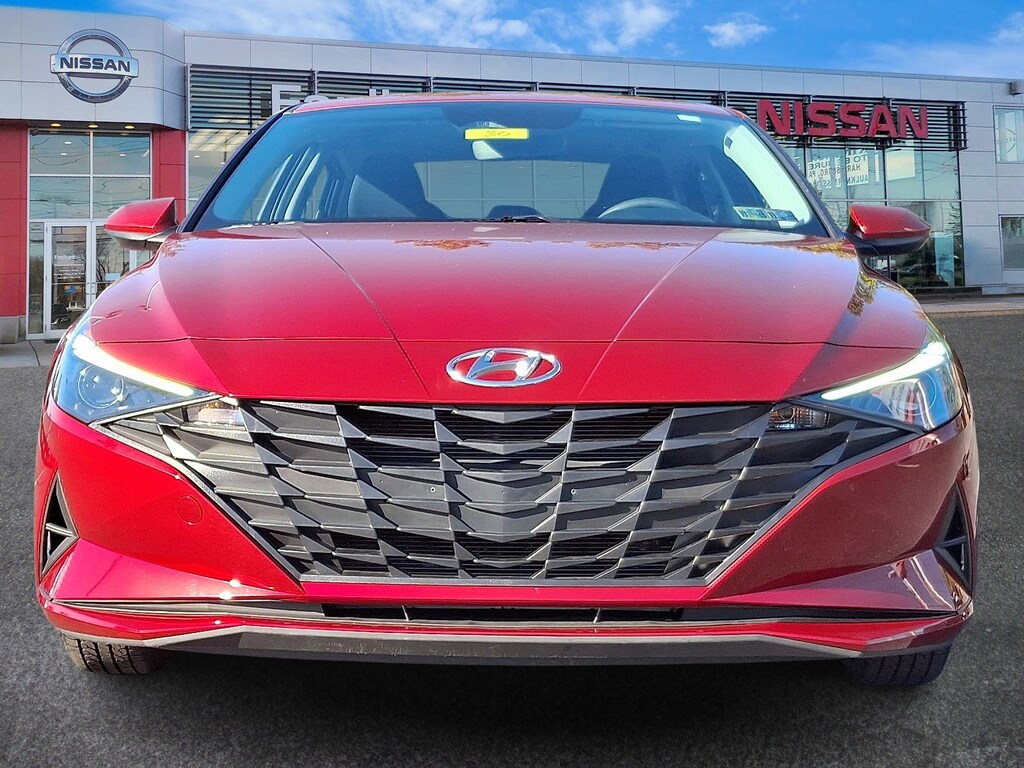 Used 2023 Hyundai Elantra SE SE IVT