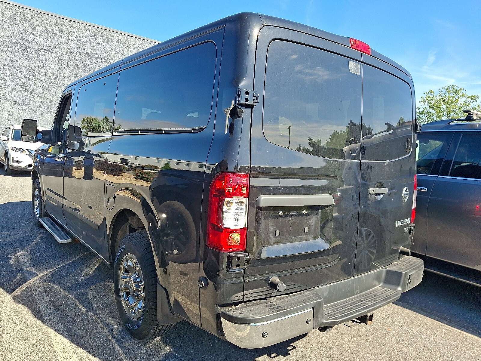 2020 Nissan NV3500 HD SL photo 4