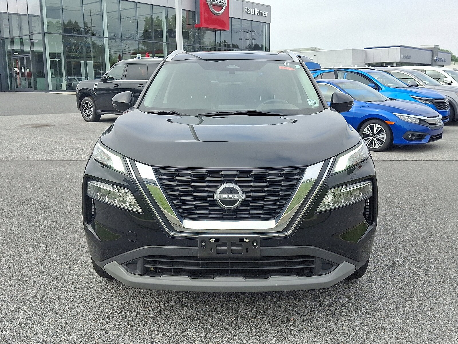 2022 Nissan Rogue AWD SV photo 2