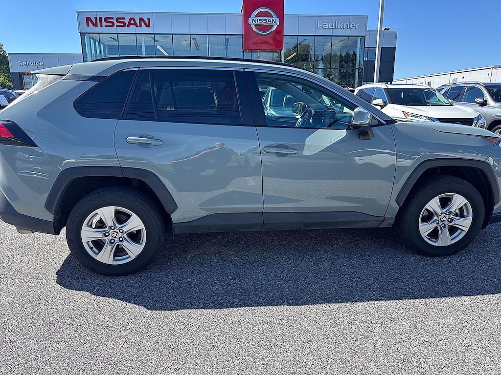 Used 2021 Toyota RAV4 XLE XLE AWD
