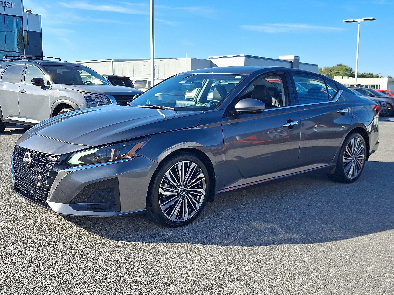 2024 Nissan Altima 2.5 SL photo 3