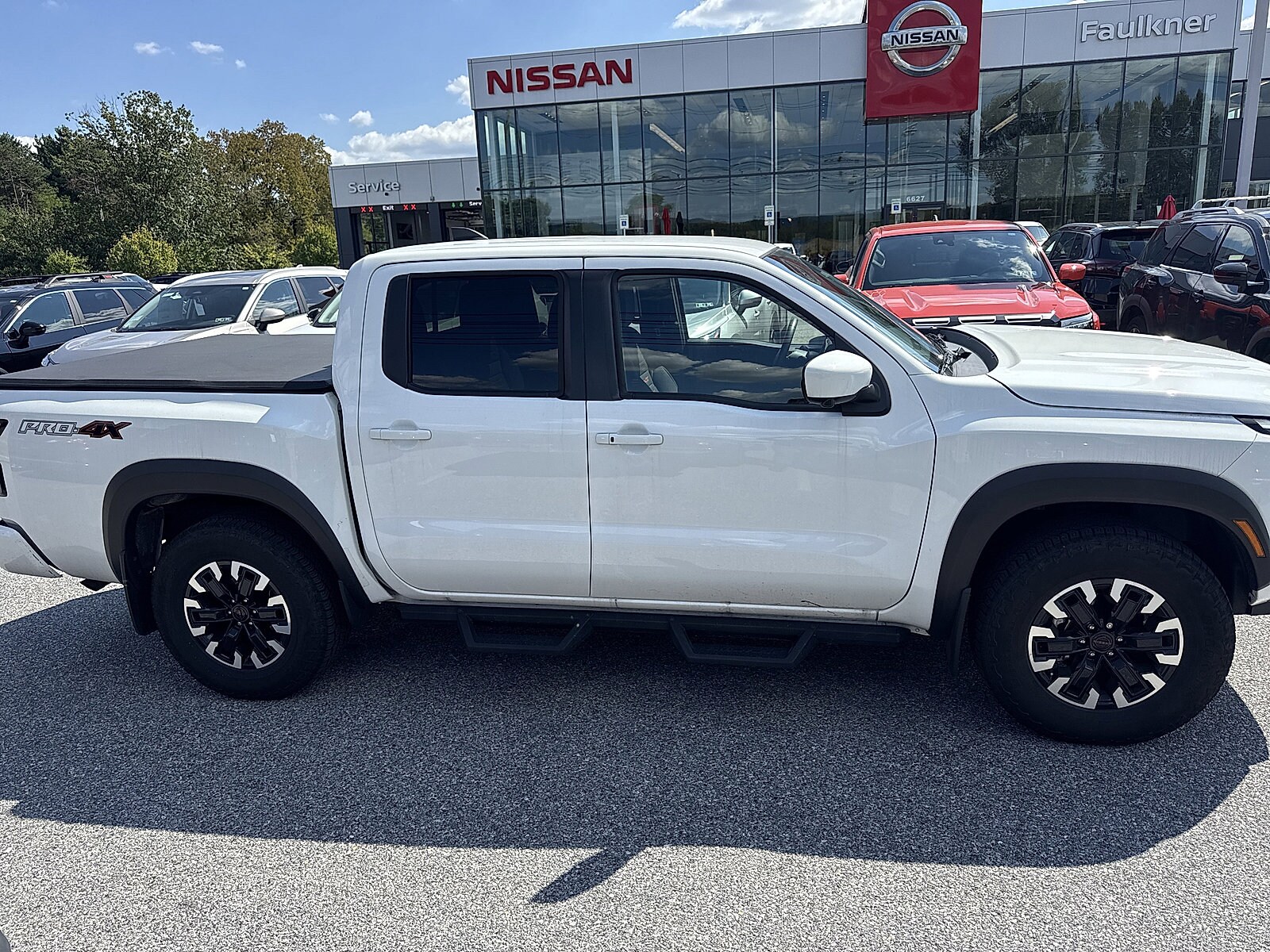 2024 Nissan Frontier Crew Cab PRO-4X photo 2