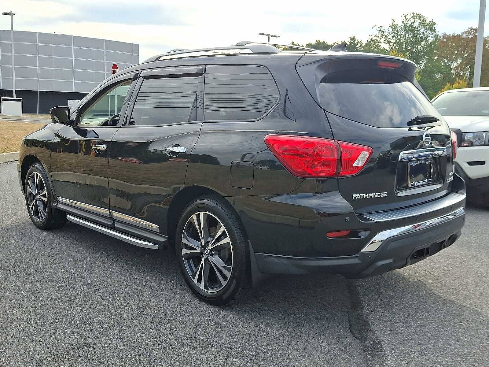 2020 Nissan Pathfinder 4x4 Platinum photo 4