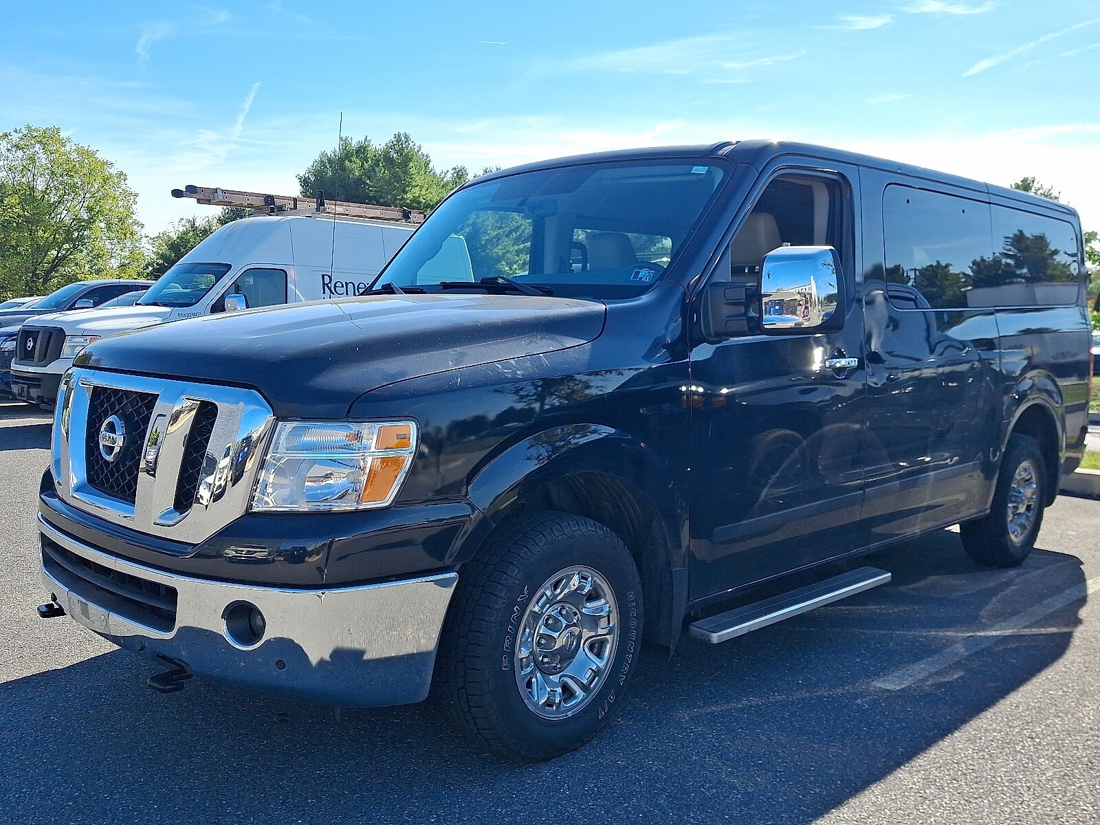 2020 Nissan NV3500 HD SL photo 3