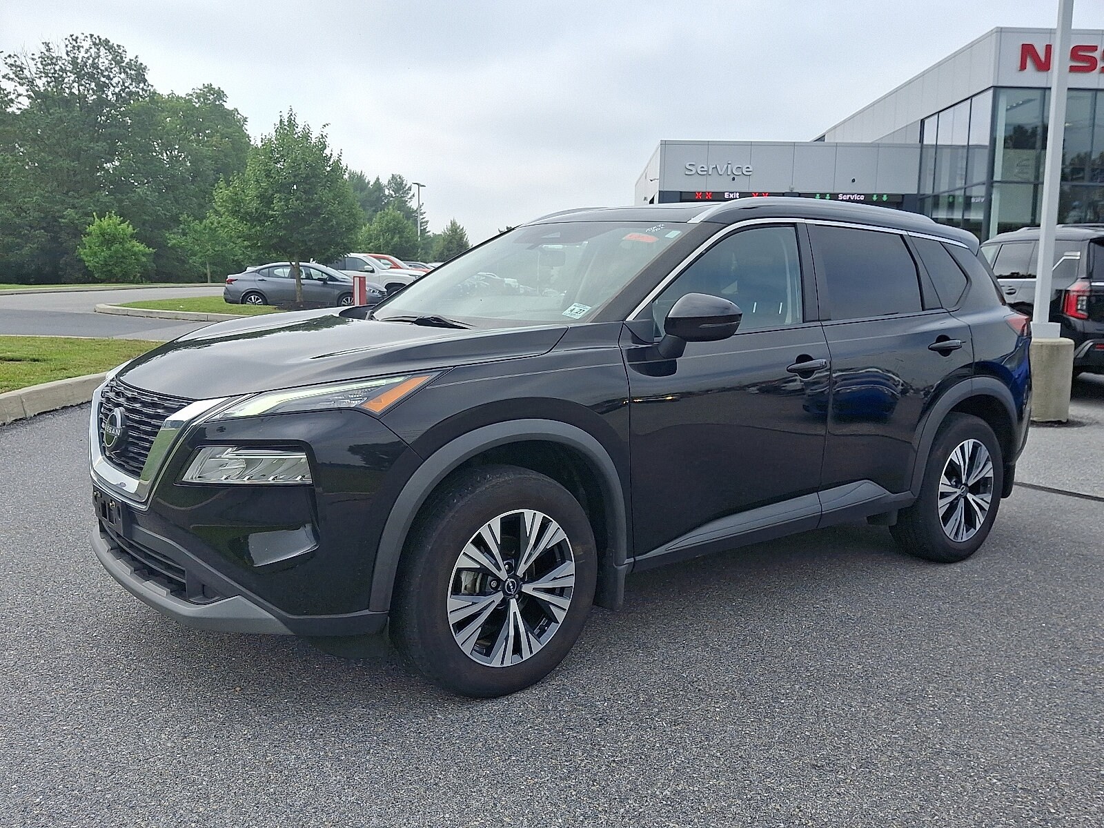 2022 Nissan Rogue AWD SV photo 3