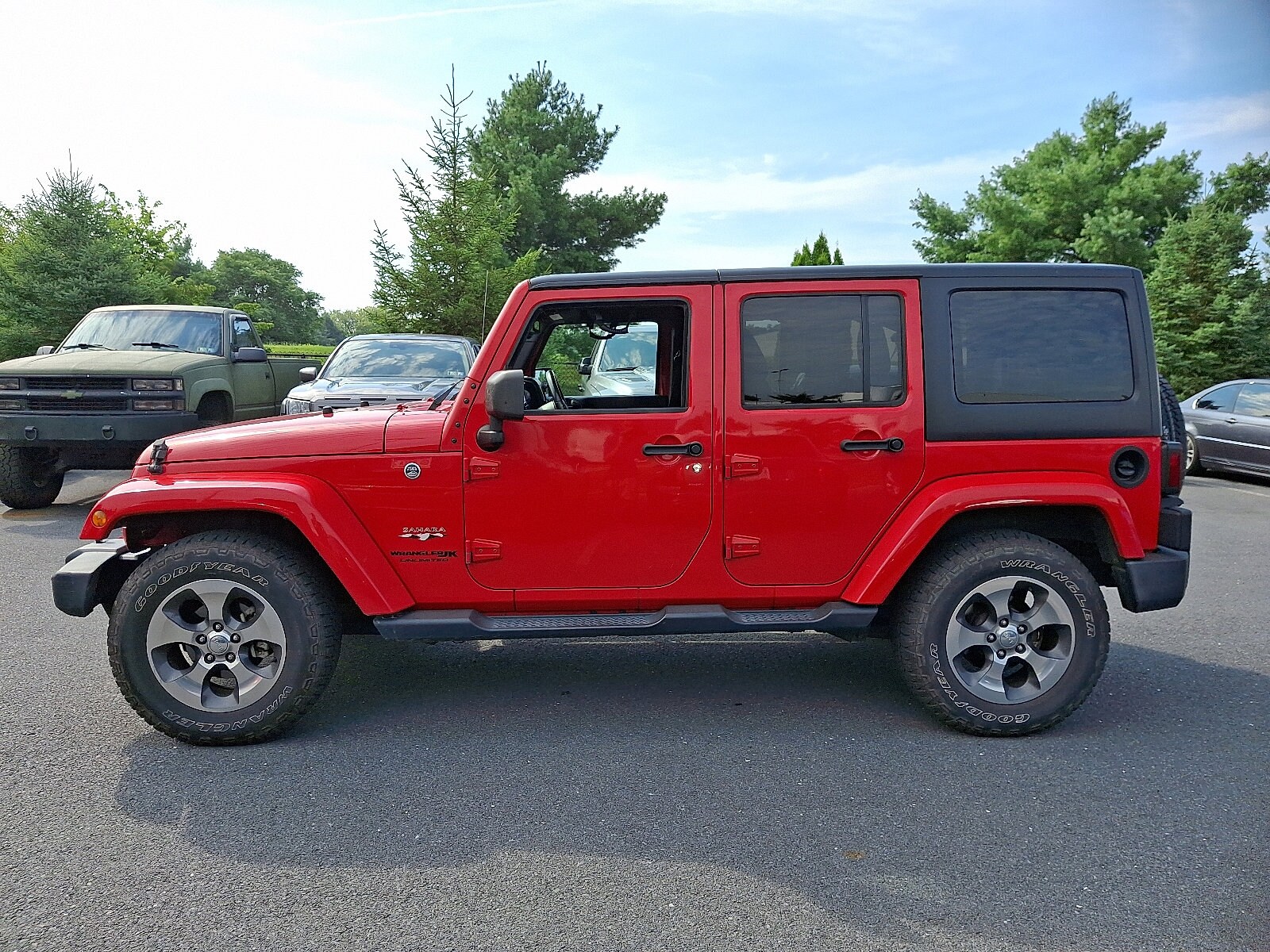 2018 Jeep Wrangler Unlimited Sahara photo 4