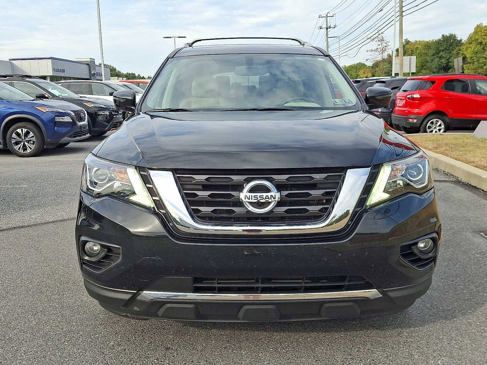 2020 Nissan Pathfinder 4x4 Platinum photo 2