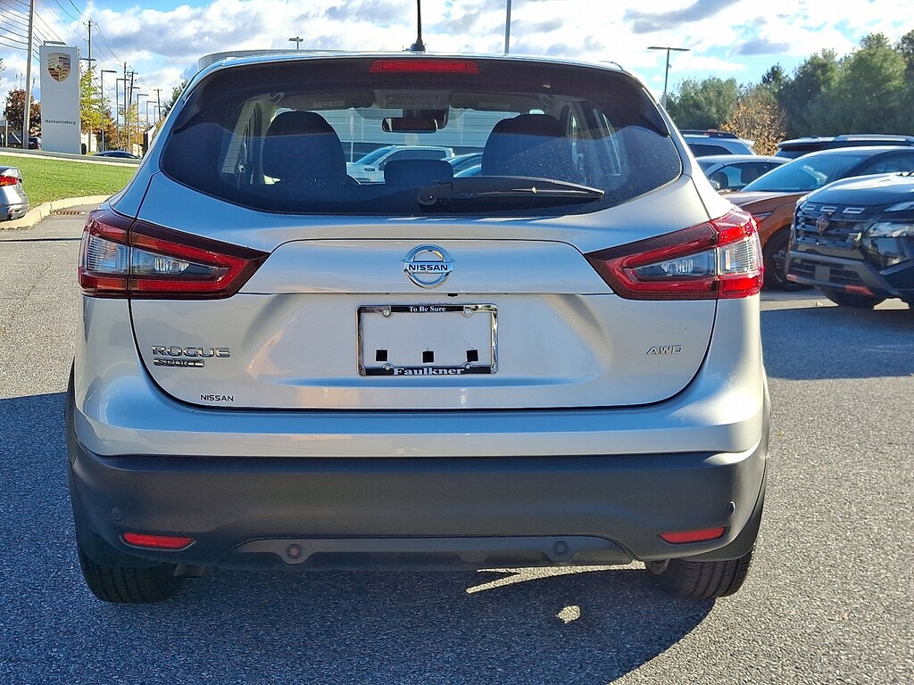 2022 Nissan Rogue Sport S photo 4