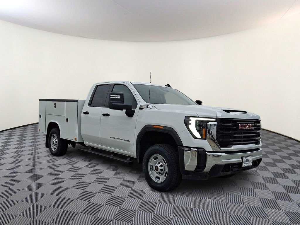 2025 GMC Sierra 2500HD Pro's photo