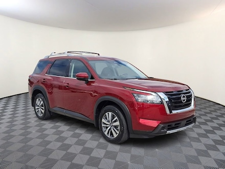 2024 Nissan Pathfinder SL