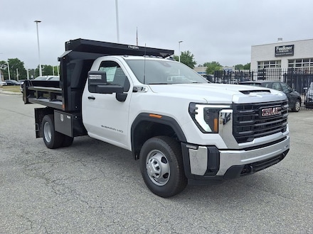 2025 GMC Sierra 3500 HD Chassis Cab Pro Truck